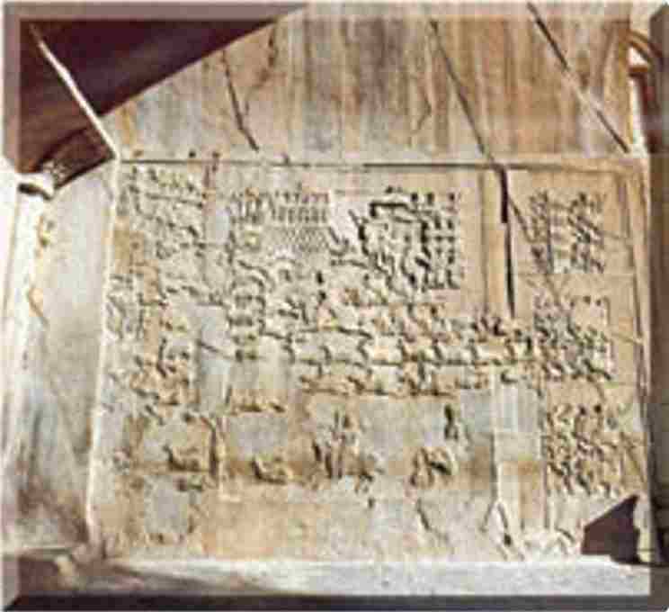 بخشی از حجاری‌های طاق بستان