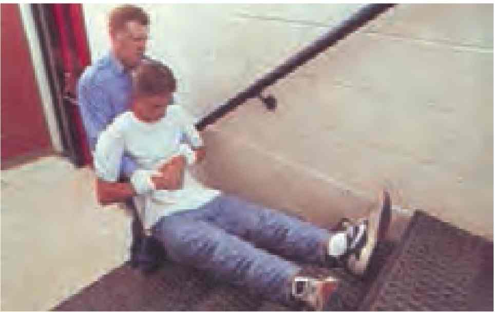 روش حمل با استفاده از ساعد