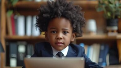 آگاهی و مغز؛ مغز چگونه افکار را رمزگذاری میکند؛ استانیسلاس دهانه؛ نظریه پردازی درباره آگاهی