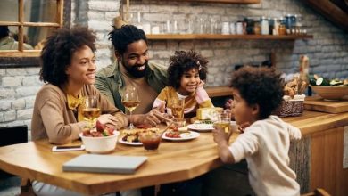 نقش حواس چشایی و بویایی در درک طعم، انتخاب غذا و رمزگشایی محرکهای شیمیایی در سیستم عصبی