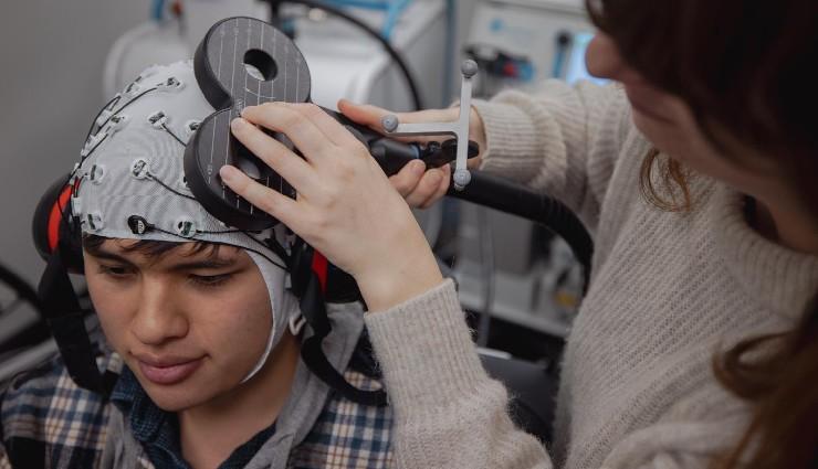تحریک عمیق مغز و تحریک فراجمجمه‌ای