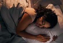 بهترین زمان خوابیدن چه ساعتی است؟ راز ساعت زیستی مغز و خواب سالم