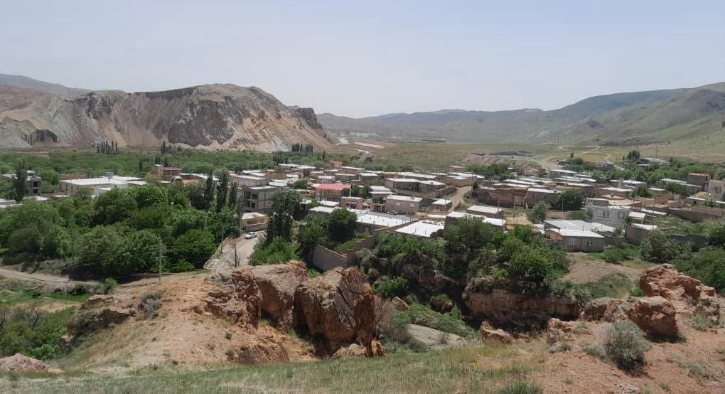 محل تولد آقای دکتر مهدی سلیمی: روستای جوق سیاه منصور