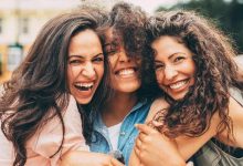 چرا فنلاند خوشبخت‌ترین کشور جهان است؟ ۱۰ عامل علمی مؤثر بر شادی و رضایت از زندگی