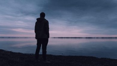 آیا هوش مصنوعی می‌تواند خطر خودکشی را پیش‌بینی کند؟ از یادگیری ماشین تا علوم اعصاب