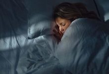 آیا خواب زیاد مضر است؟ بررسی علمی عوارض پرخوابی و مدت مناسب خواب