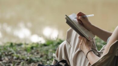 روز شعر و ادب پارسی؛ ۱۰ شاعر بزرگ و مصراعهای ماندگار شعر فارسی